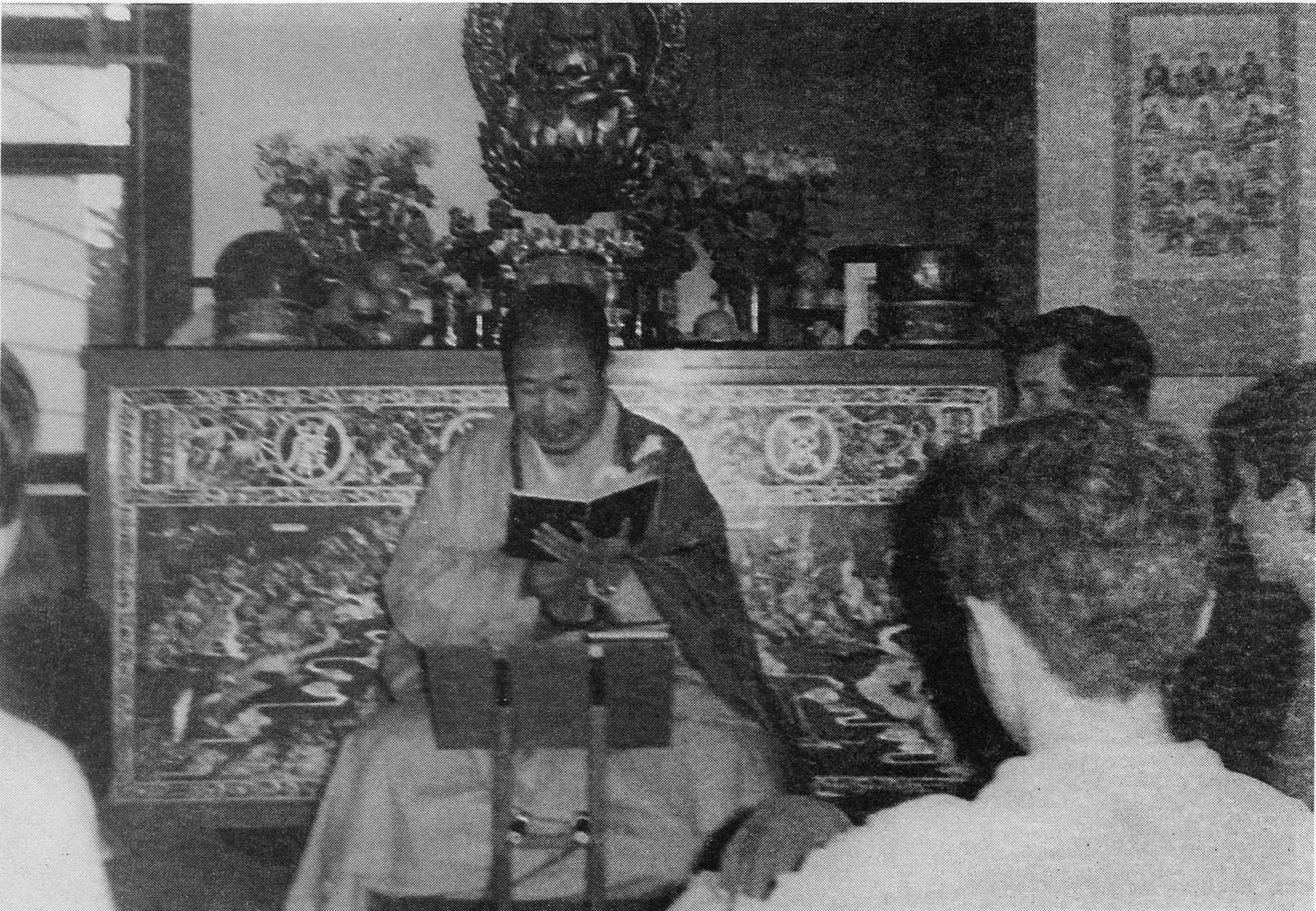 ŤƦѩM|lM2 - Ĥۤ YEIn Memory of the Venerable Master Hsuan Huan - Transformation of a Bodhisattva,