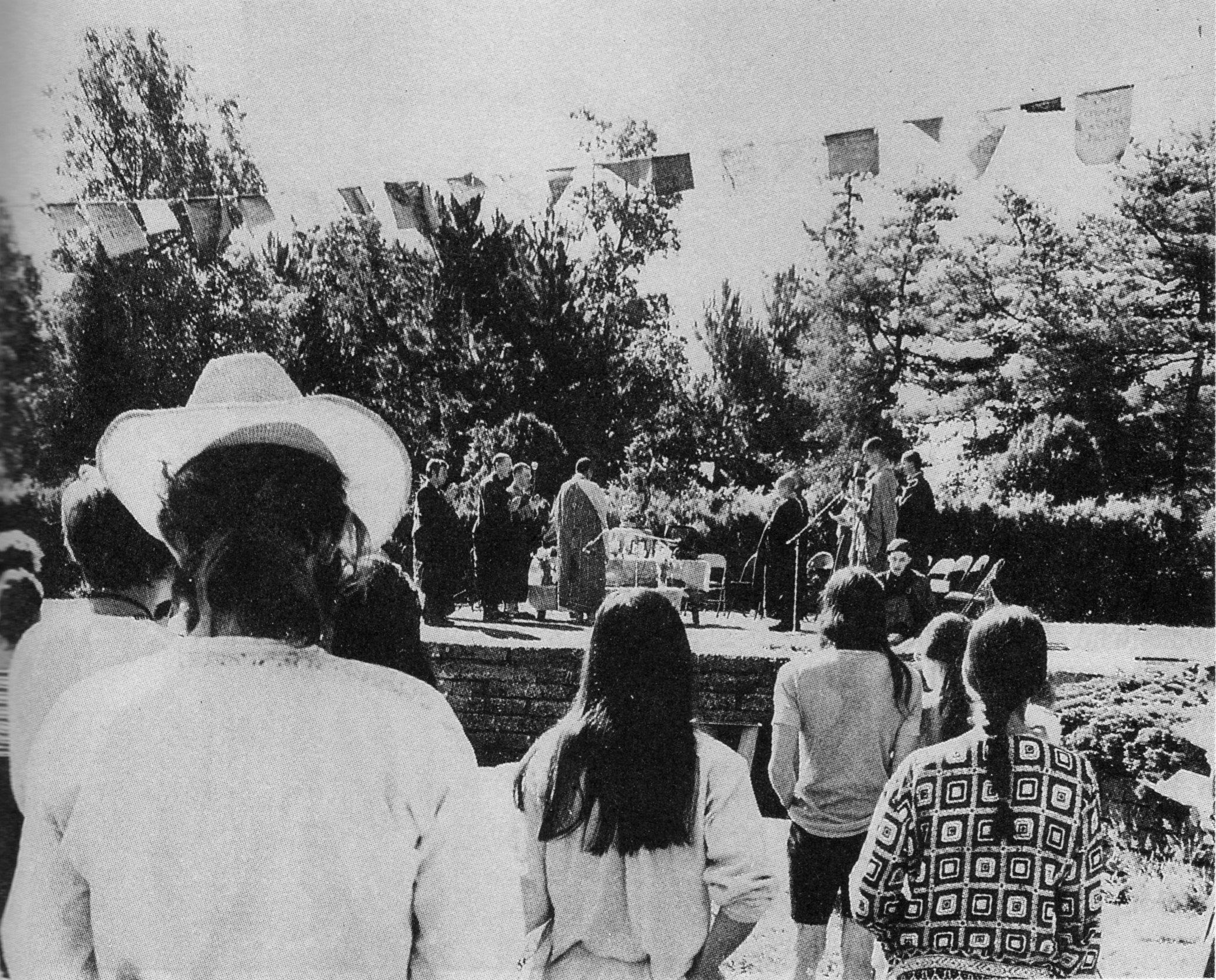 ŤƦѩM|lM2 - Ĥۤ YEIn Memory of the Venerable Master Hsuan Huan - Transformation of a Bodhisattva,