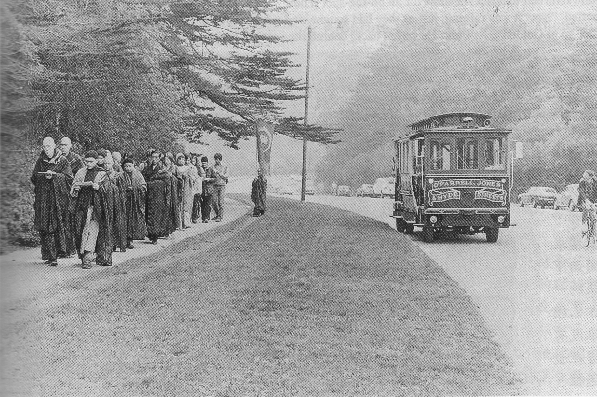 �ŤƦѩM�|�l������M��2 - ���Ĥۤ� �Y�����EIn Memory of the Venerable Master Hsuan Huan - Transformation of a Bodhisattva,