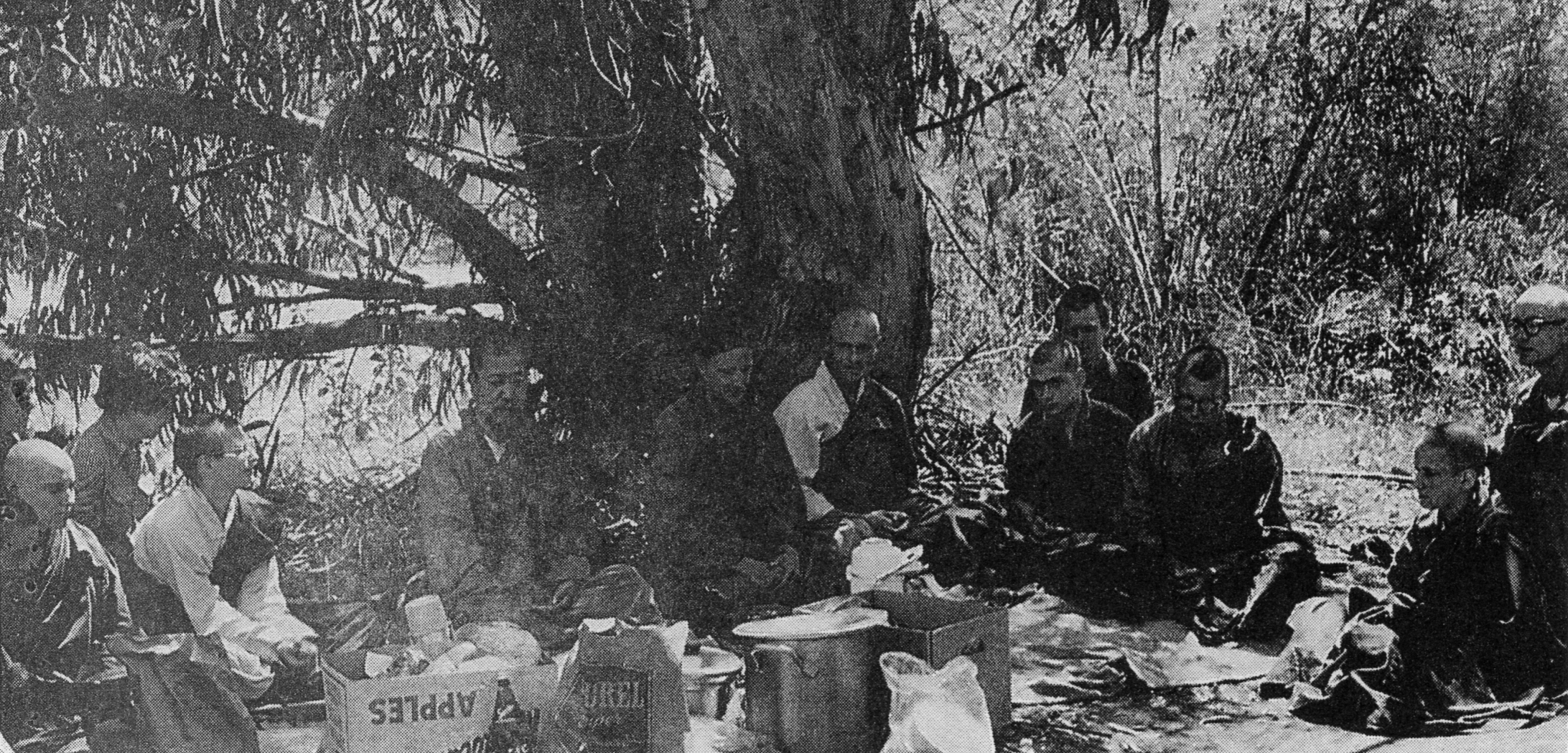 �ŤƦѩM�|�l������M��2 - ���Ĥۤ� �Y�����EIn Memory of the Venerable Master Hsuan Huan - Transformation of a Bodhisattva,