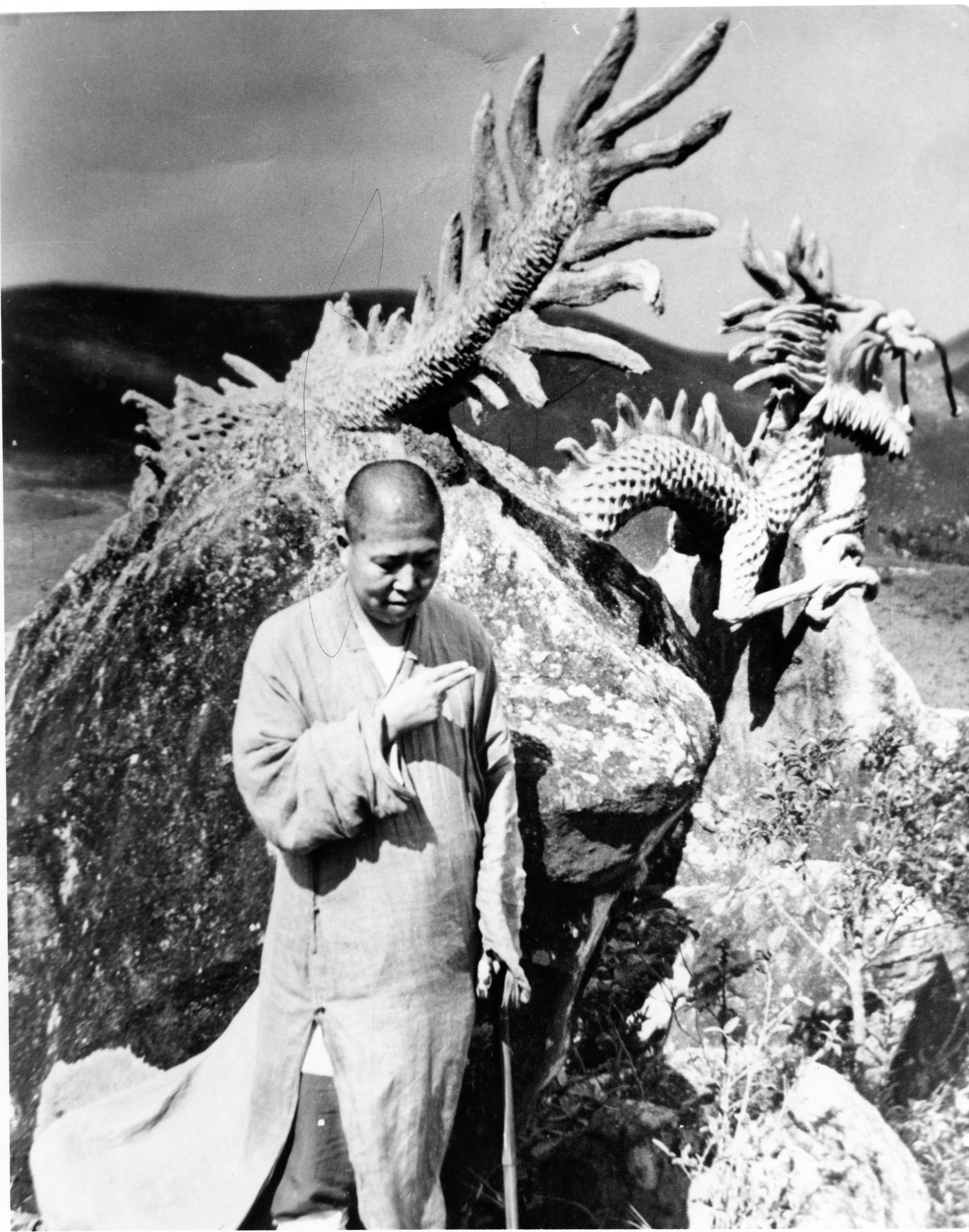 ŤƦѩM|lM2 - Ĥۤ YEIn Memory of the Venerable Master Hsuan Huan - Transformation of a Bodhisattva,